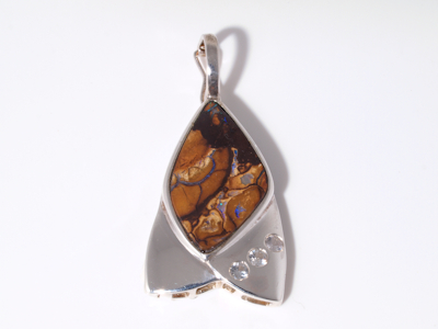 Elegant sterling silver necklace with a unique boulder opal from Australia